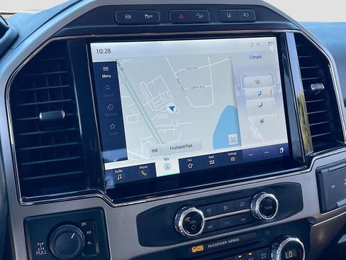 Used 2022 Ford F250 Lariat w/ Chrome Package image 13