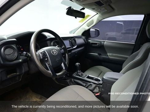 Used 2016 Toyota Tacoma SR w/ SR Convenience Package image 5