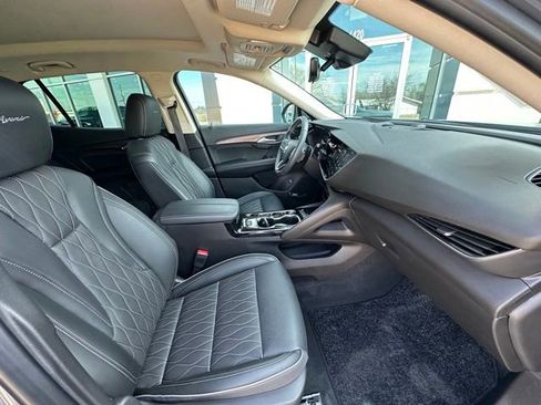 Used 2022 Buick Envision Avenir w/ Technology Package II image 34