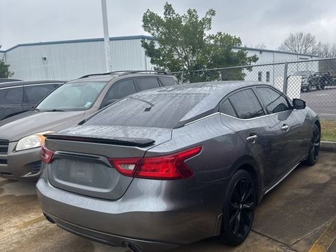 Used 2018 Nissan Maxima SR w/ Midnight Edition image 6