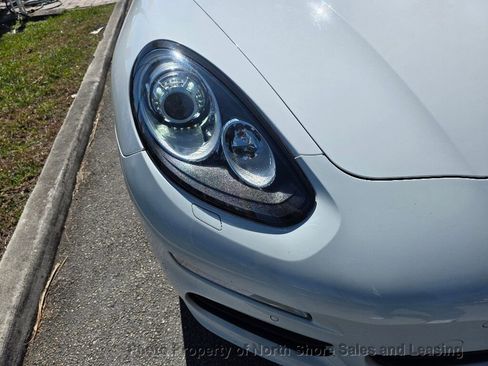 Used 2015 Porsche Panamera S image 32