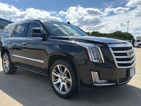 Used 2016 Cadillac Escalade Premium AWD/4WD image 28