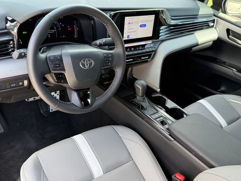 Used 2026 Toyota Camry SE w/ Convenience Package FWD image 11