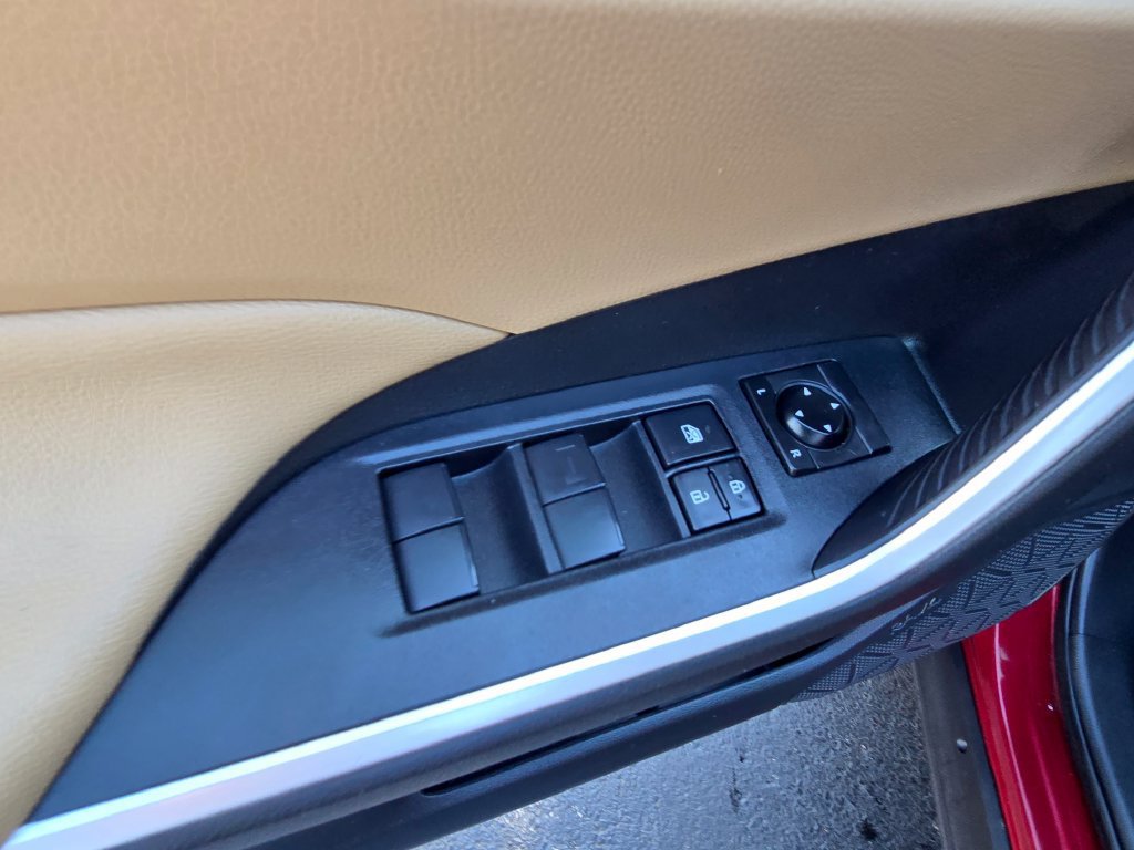 Certified 2019 Toyota RAV4 XLE w/ Convenience Package AWD/4WD image 18