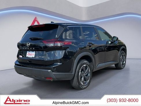 Used 2024 Nissan Rogue SV AWD/4WD image 5