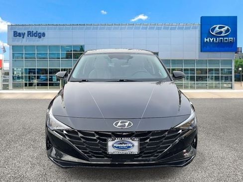 Used 2023 Hyundai Elantra Limited image 10