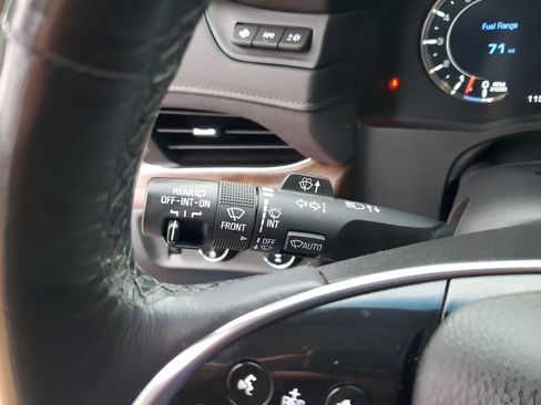 Used 2018 Cadillac Escalade Luxury image 39