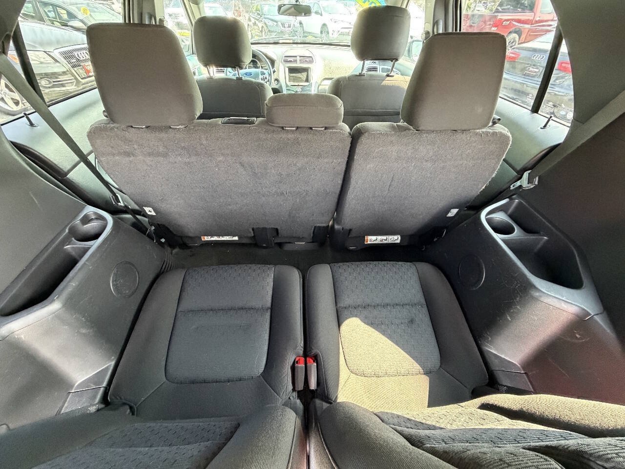 Used 2014 Ford Explorer XLT w/ Equipment Group 201A AWD/4WD image 18