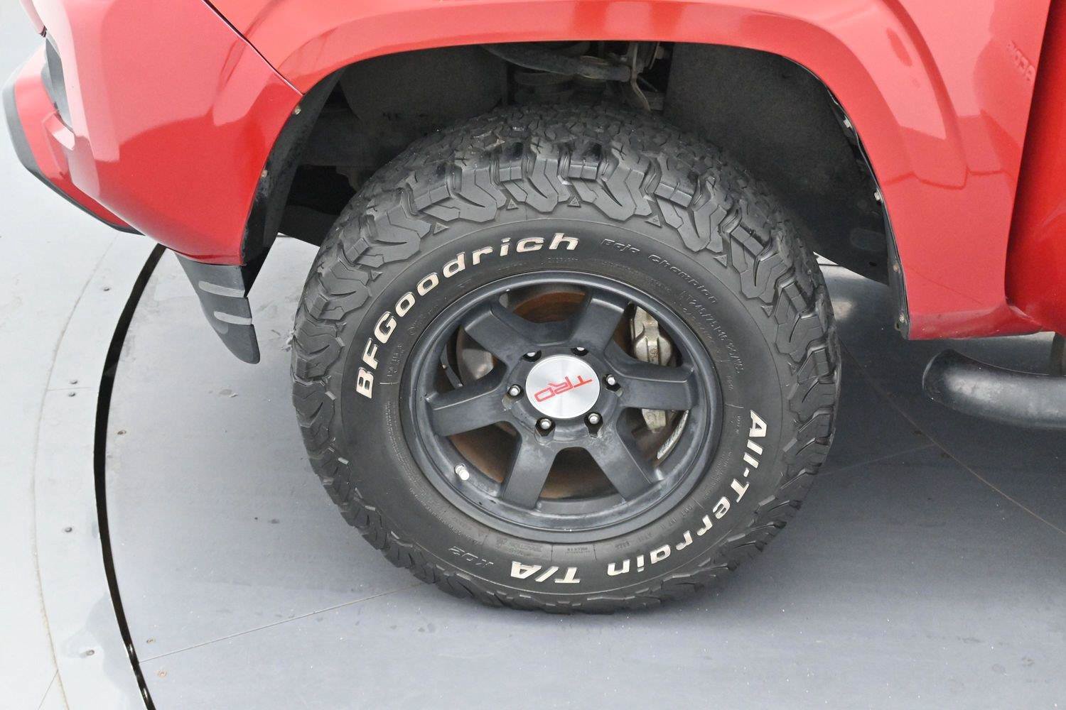 Used 2016 Toyota Tacoma SR5 w/ Towing Package RWD image 28
