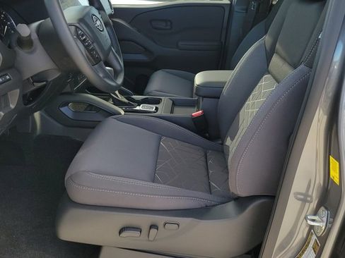 New 2026 Nissan Frontier SV image 6