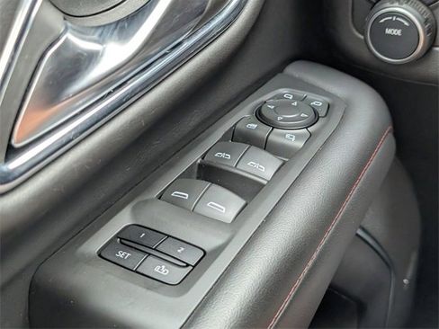 Used 2022 Chevrolet Suburban RST w/ Luxury Package image 24