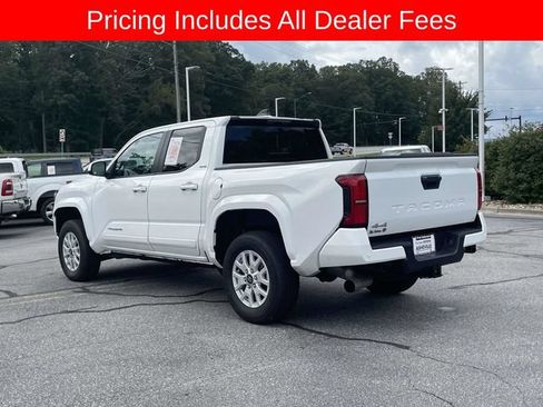 Used 2024 Toyota Tacoma SR5 AWD/4WD image 3