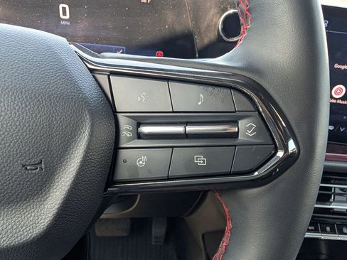 Used 2024 Chevrolet Traverse RS w/ LPO, Floor Liner Package AWD/4WD image 28