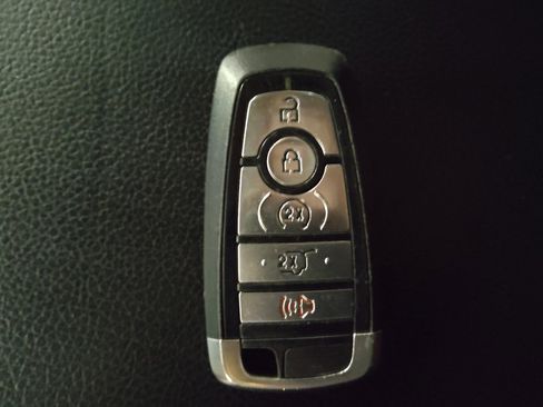 Used 2020 Ford Expedition Max Limited AWD/4WD image 32