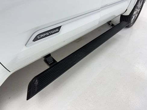 Used 2022 Toyota Tundra Capstone AWD/4WD image 8
