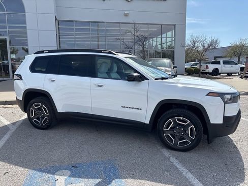 New 2026 Jeep Cherokee Laredo AWD/4WD image 35
