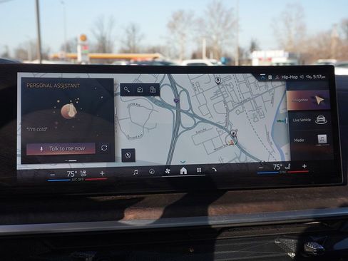 Used 2025 BMW X7 xDrive40i w/ Premium Package AWD/4WD image 48