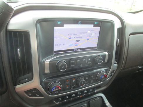 Used 2018 GMC Sierra 1500 SLT AWD/4WD image 30