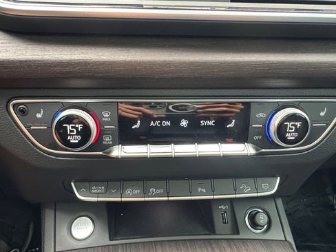 Used 2024 Audi Q5 2.0T Premium w/ Convenience Package image 18