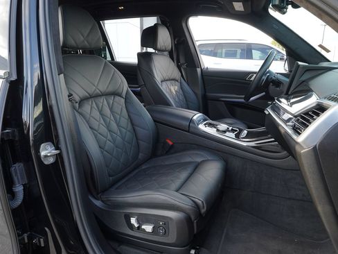 Used 2024 BMW X7 xDrive40i w/ M Sport Package AWD/4WD image 26