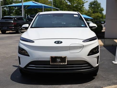 Used 2023 Hyundai Kona SE FWD image 13