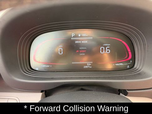 Used 2025 Hyundai Venue SEL FWD image 20