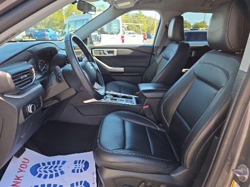 Certified 2023 Ford Explorer XLT w/ Equipment Group 202A image 6