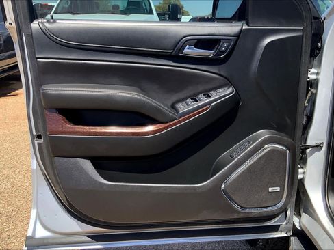 Used 2017 GMC Yukon SLT image 22