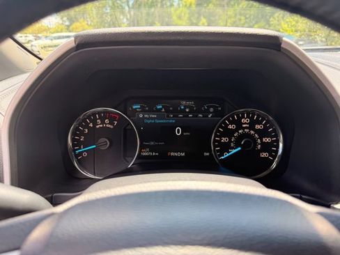 Used 2019 Ford F150 Lariat AWD/4WD image 3
