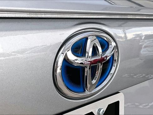 Used 2022 Toyota RAV4 XLE w/ Convenience Package AWD/4WD image 10