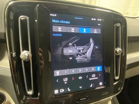 Certified 2023 Volvo XC40 B5 Plus w/ Driver Assist Package image 25