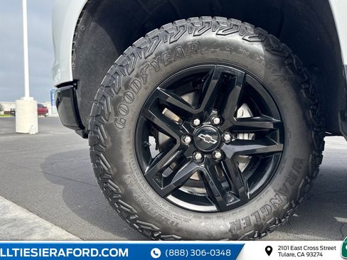 Used 2023 Chevrolet Silverado 1500 LT Trail Boss image 12