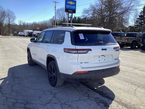 Used 2023 Jeep Grand Cherokee L Limited w/ Black Appearance Package image 5