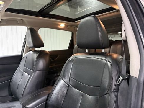 Used 2019 Nissan Rogue SL image 9