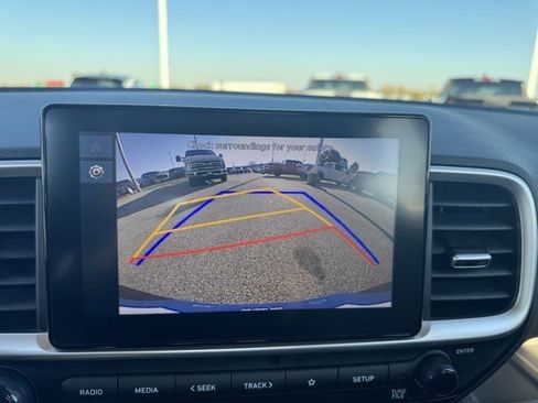 Used 2024 Hyundai Venue SEL image 20