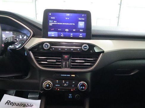 Used 2021 Ford Escape SE w/ SE Sport Appearance Package image 12