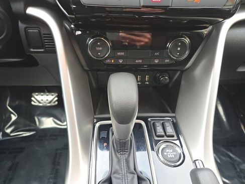 Used 2024 Mitsubishi Eclipse Cross Black Edition image 11