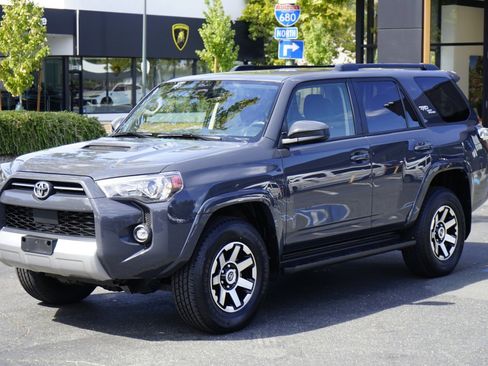 Used 2024 Toyota 4Runner TRD Off-Road image 2