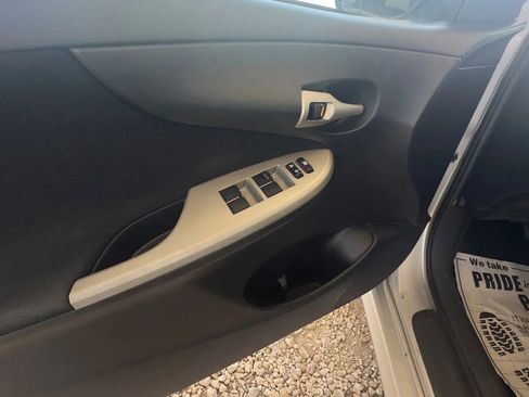 Used 2012 Toyota Corolla S image 20