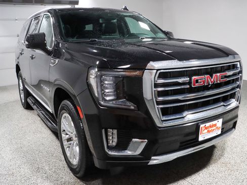 Used 2024 GMC Yukon SLT w/ SLT Premium Package AWD/4WD image 5