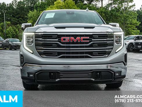 Used 2025 GMC Sierra 1500 SLT RWD image 9