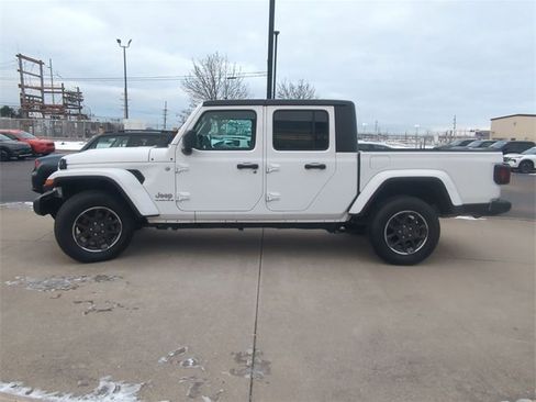 Certified 2023 Jeep Gladiator Overland image 6