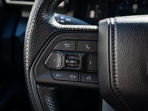 Used 2025 Toyota Tacoma SR image 22