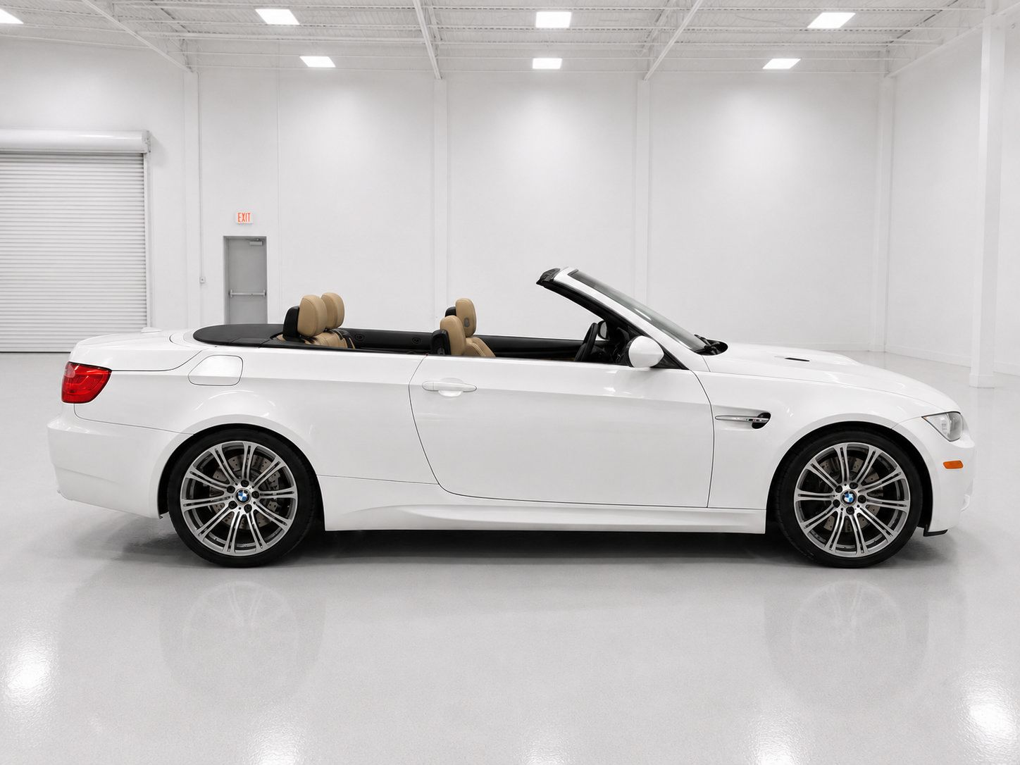 Used 2011 BMW M3 Convertible RWD image 5