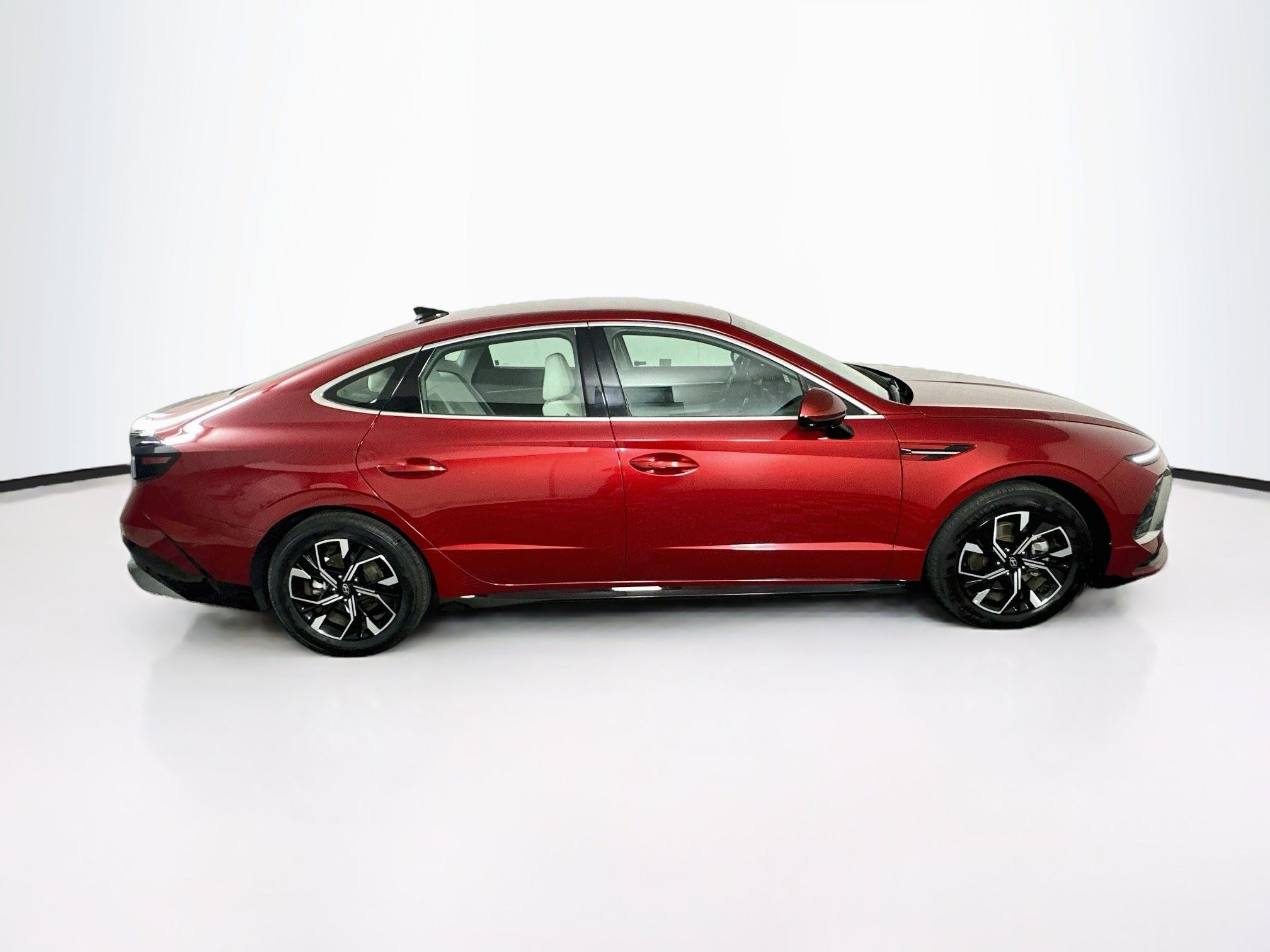 Used 2025 Hyundai Sonata SEL FWD image 10