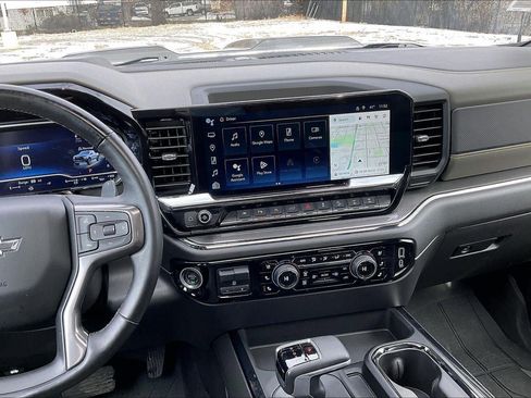 Used 2025 Chevrolet Silverado 1500 ZR2 w/ Technology Package image 6
