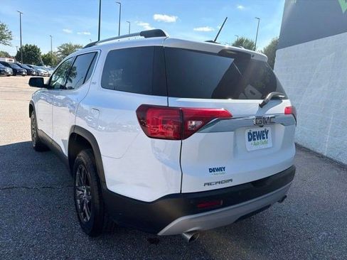 Used 2019 GMC Acadia SLT FWD image 3