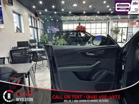 Used 2022 Audi Q8 Premium Plus w/ Premium Plus Package AWD/4WD image 13