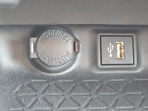Used 2023 Toyota RAV4 LE FWD image 8