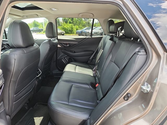 Used 2023 Subaru Outback Limited AWD/4WD image 10